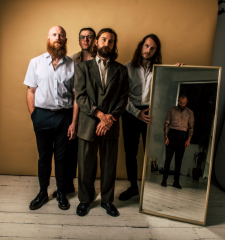 EXPRESSO : IDLES